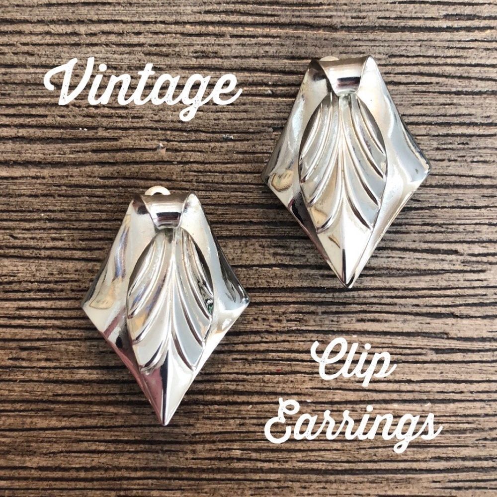 Silvertone Clip Earrings Diamond Shape with Leaf